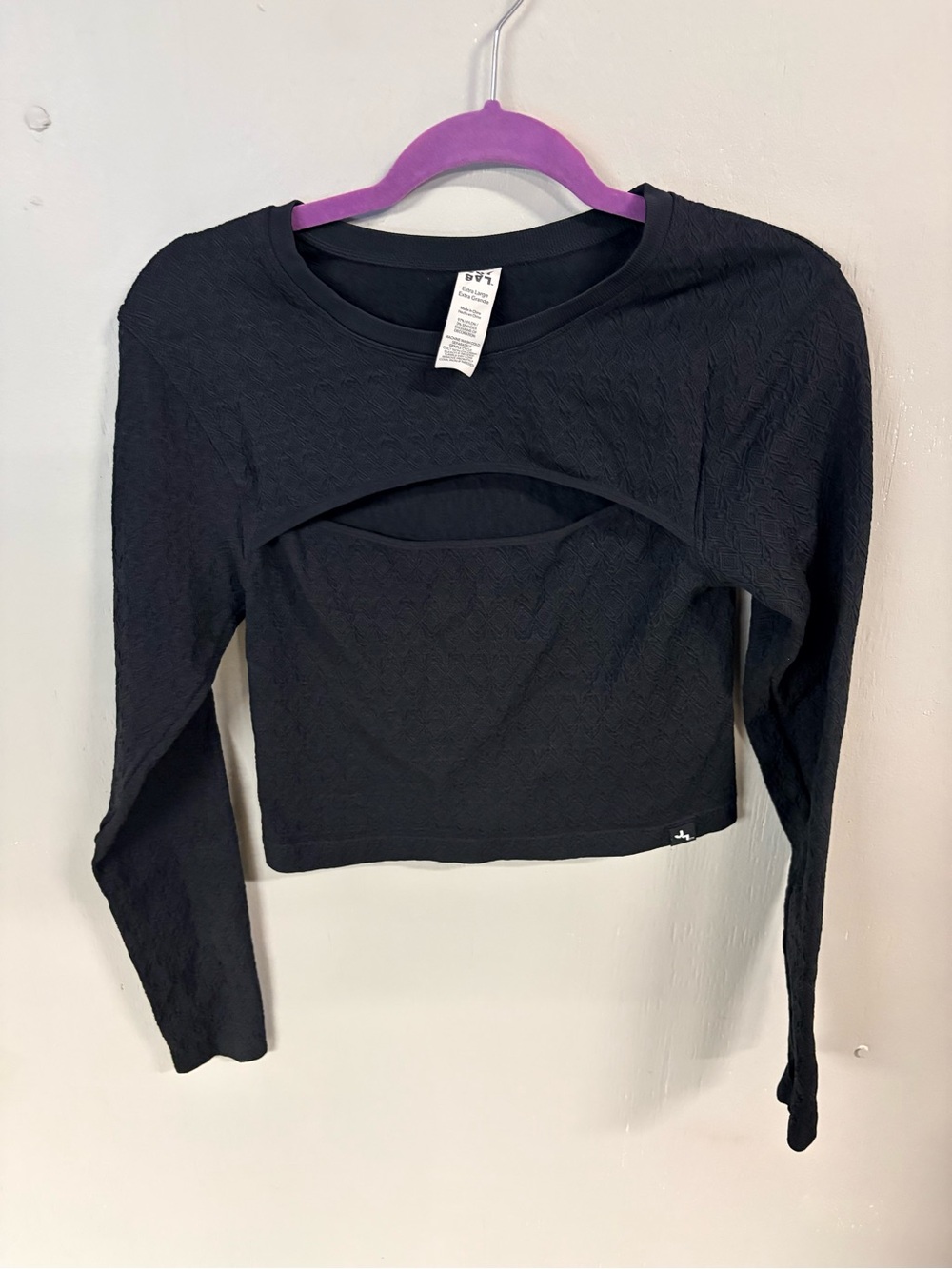 Joy Lab Women's Black Long-Sleeve Cutout Crop Top
